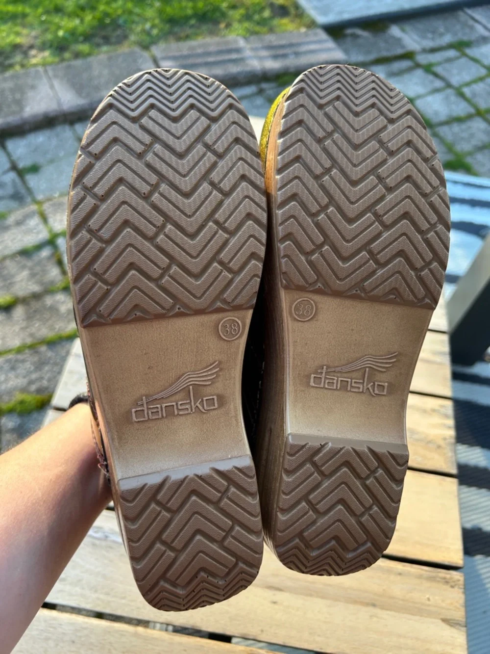 DANSKO Professional Passion Colorshift Patent clogs - Picture 9 of 10
